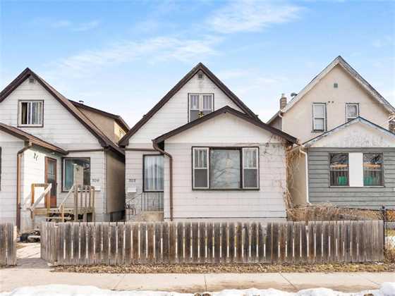 707 Stella Ave, Winnipeg, R2W 2V8